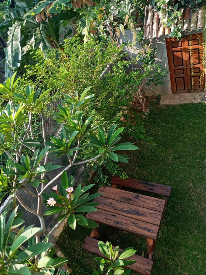 N 34 Hotel Mirissa Bagian luar foto