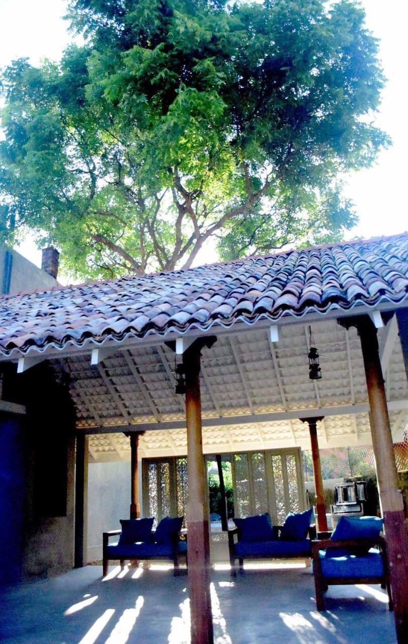 N 34 Hotel Mirissa Bagian luar foto