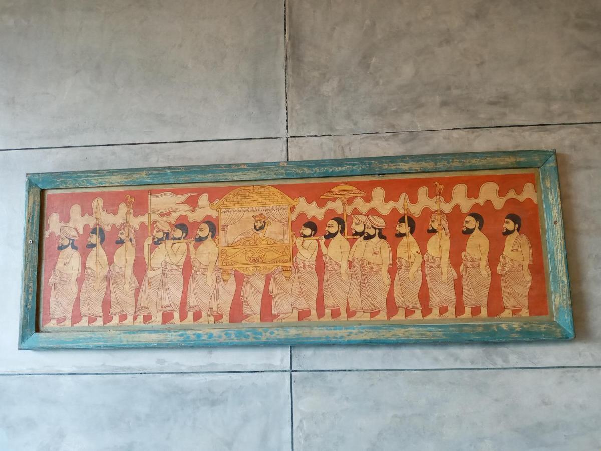 N 34 Hotel Mirissa Bagian luar foto